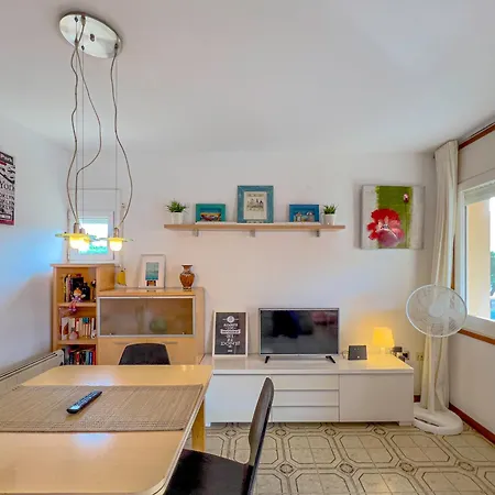 Apartment Vivalidays Luis Santa Susanna